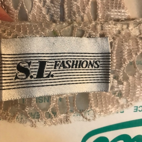 Elegant Beige Lace Dress with Jacket - Picture 9 of 9